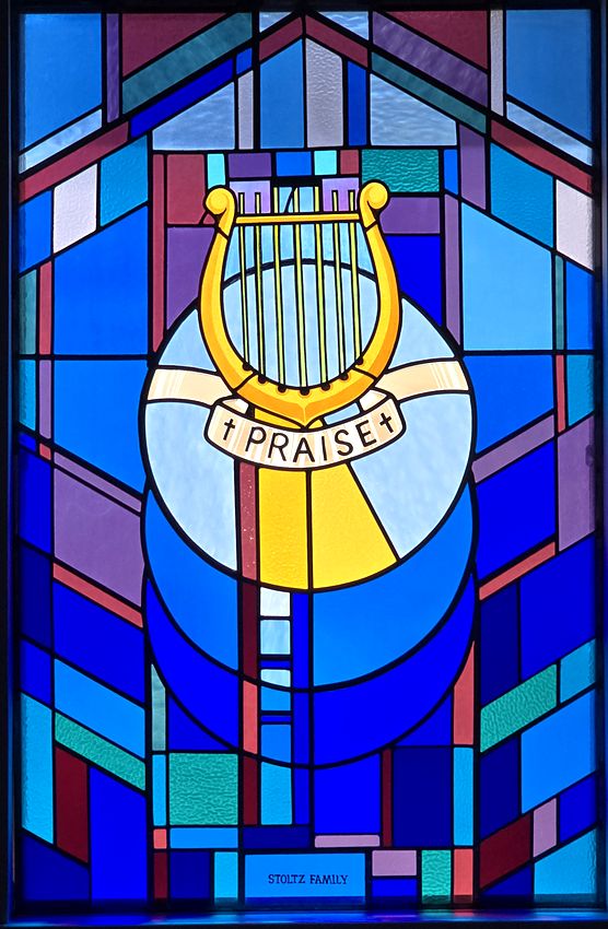 Stained glass window: Praise